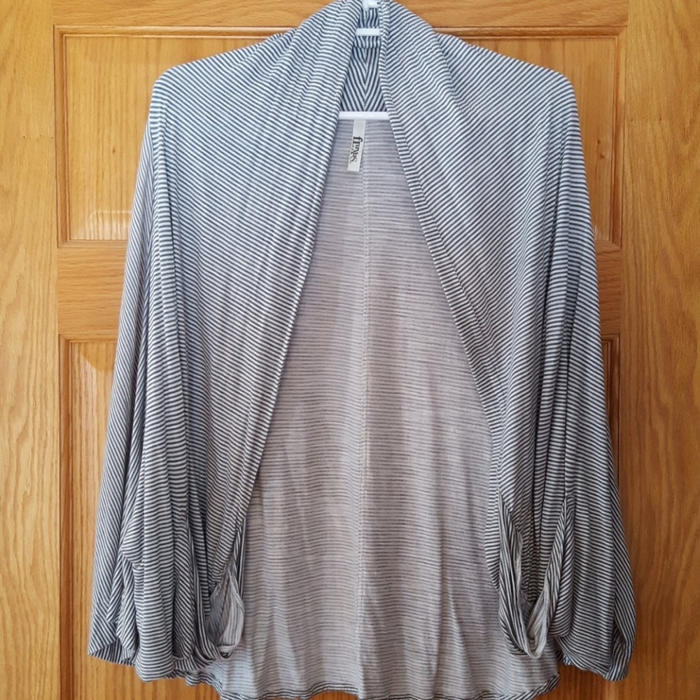 Fluxus dolman sleeved cardigan sz m